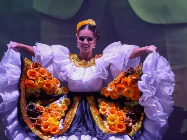 La capital de los colombianos acogió en el Teatro Colón con éxito el lanzamiento del 65° Festival del Bambuco en San Juan y San Pedro