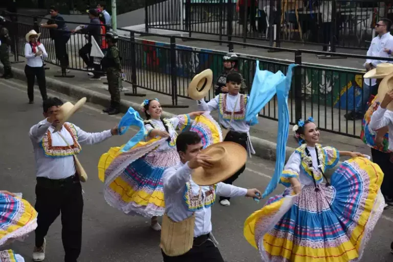 Desfile de Bienvenida (20)