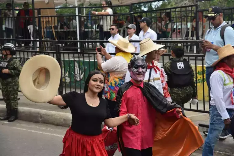 Desfile de Bienvenida (28)