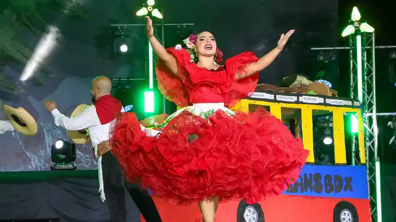Las Candidatas al Reinado Departamental del Bambuco mostraron toda la riqueza cultural del Huila Grande